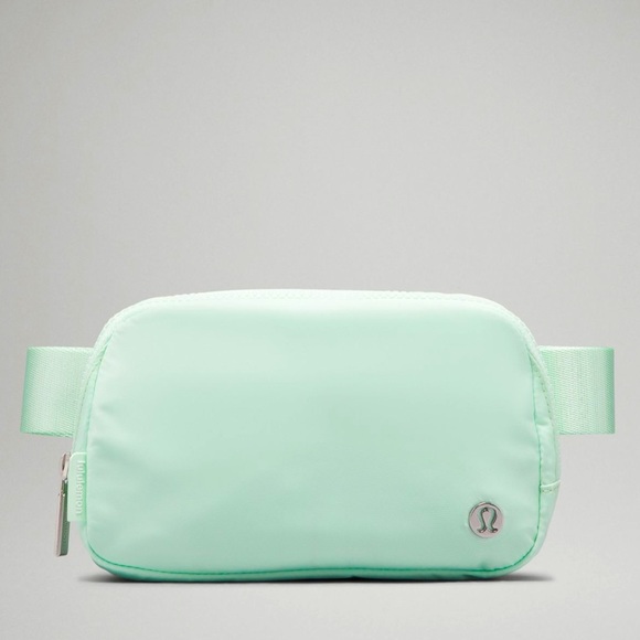 SOLD-  LULULEMON Everywhere Belt Bag in Mint Moment NWT  *LAST ONE!* - Picture 6 of 12